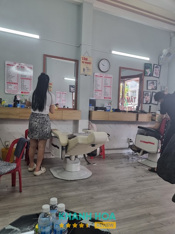 Tiệm Cắt Tóc Nam Huỳnh Kim – hình ảnh 2