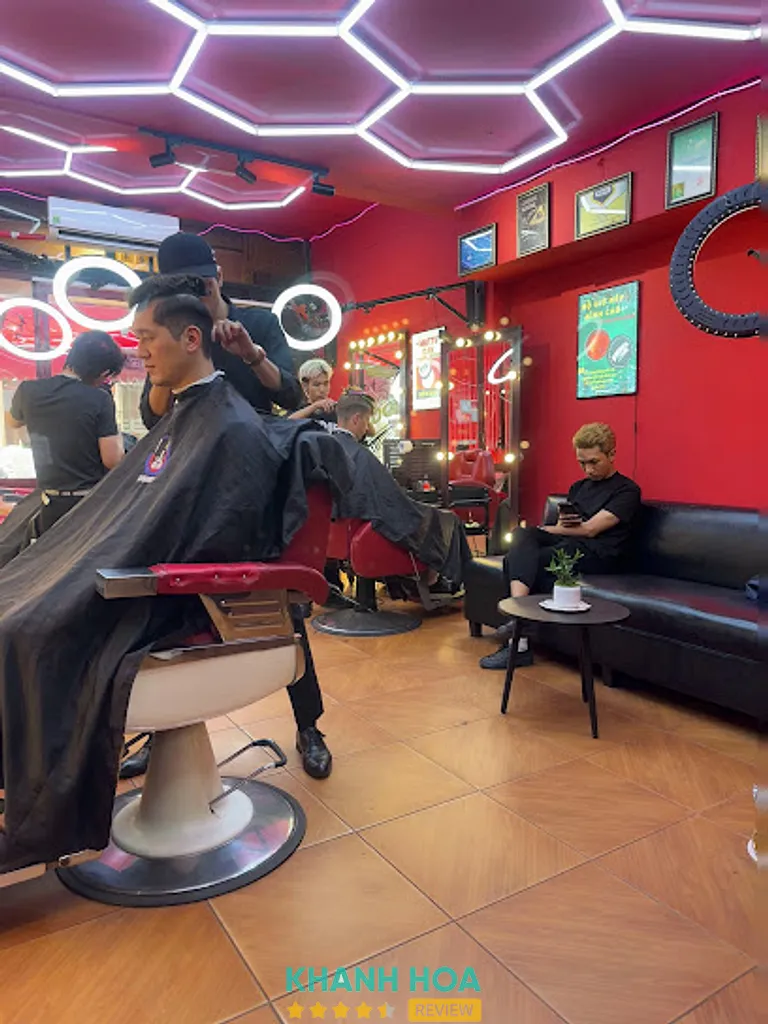 Barbershop Tài Barbier: 172/19 Bạch Đằng, P. Nha Trang