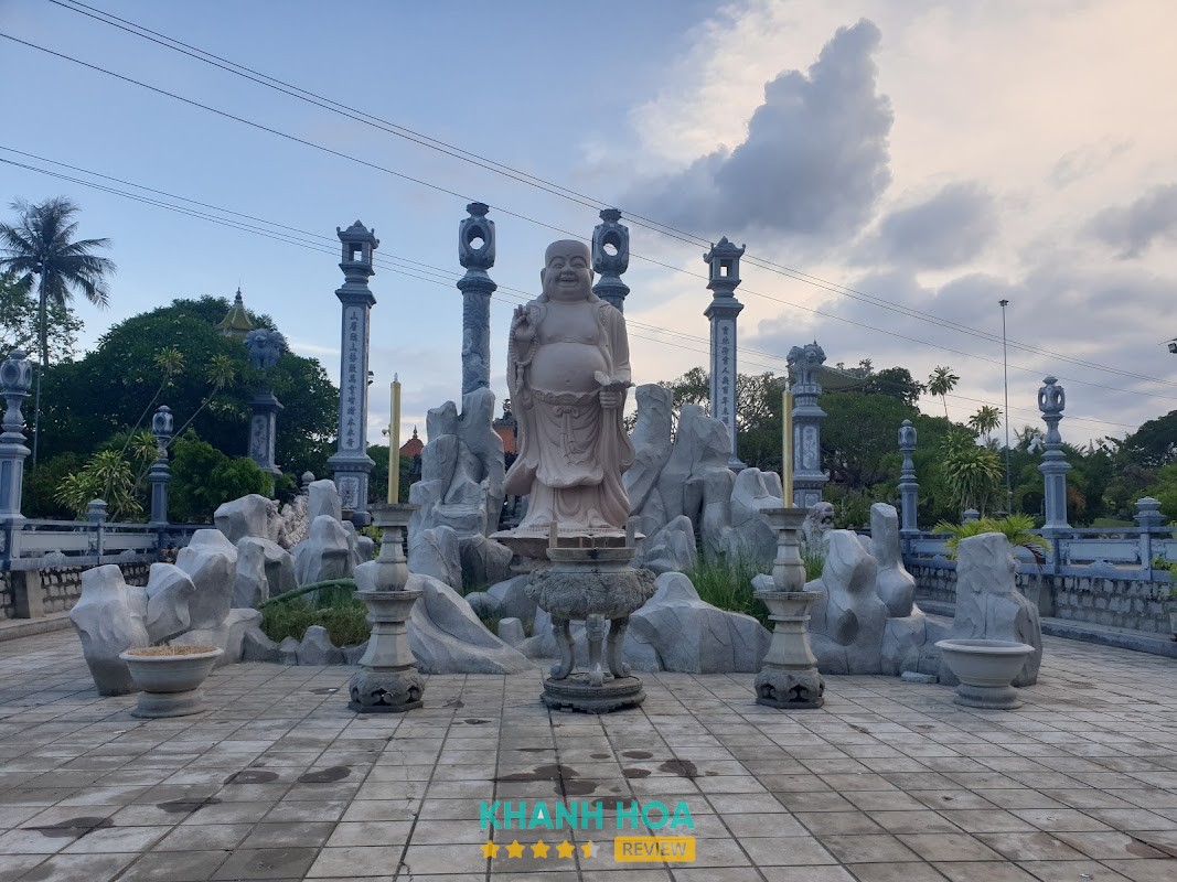 Kiến trúc cổ kính tại Tổ đình Linh Sơn