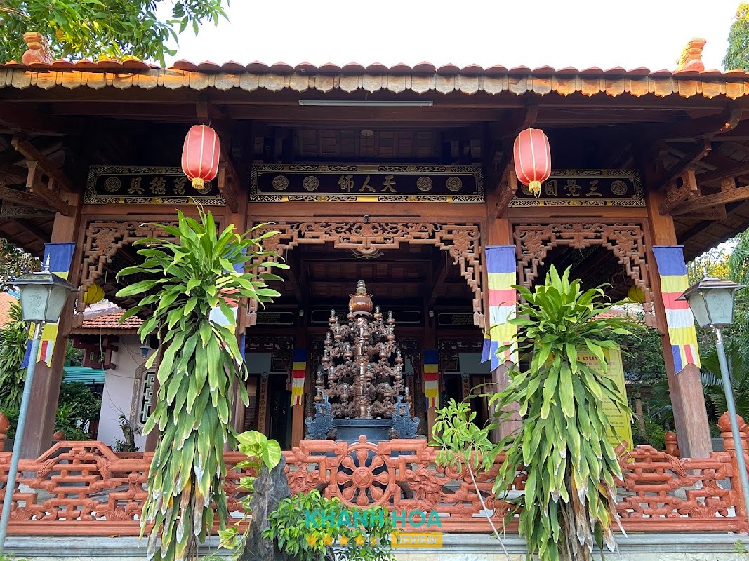 Chùa Giác Hải tại Vạn Hưng