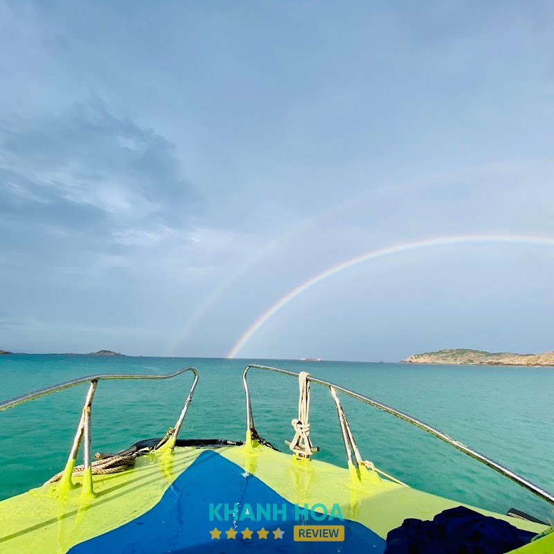 Tour Du Lịch Đảo Bình Hưng Mr Bạch ở Cam Ranh