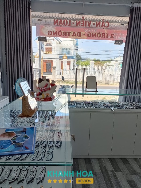 Mắt Kính Trung Thịnh Cam Lâm