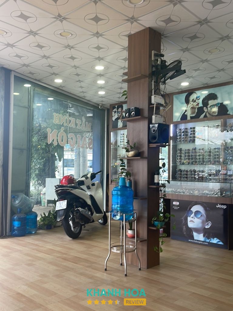 Cửa Hàng Mắt Kính Sài Gòn – hình ảnh 3 tại cửa hàng mắt kính