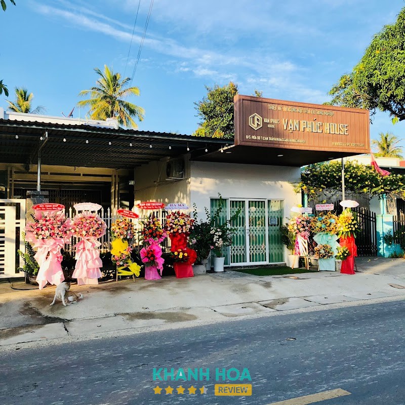 NỘI THẤT GỖ CÔNG NGHIỆP VẠN PHÚC HOUSE - CAM RANH Cam Ranh