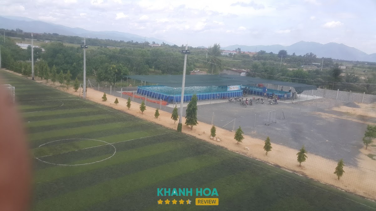 Sân Bóng Đá Nhân Tạo - Hồ Bơi & Khu Vui Chơi Quốc Anh – hình ảnh 3
