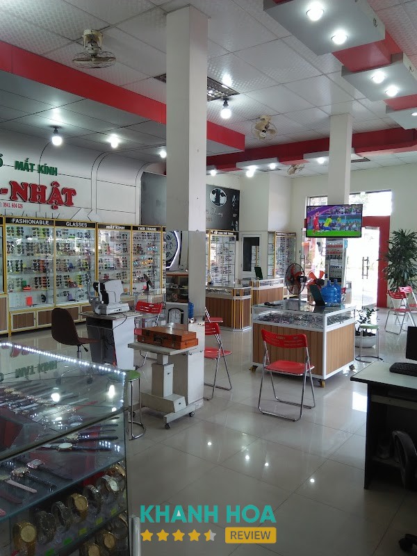 Mắt kính Việt Nhật Cam Ranh