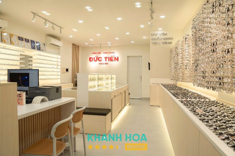Mắt Kính Dustin - Đức Tiến hình 2