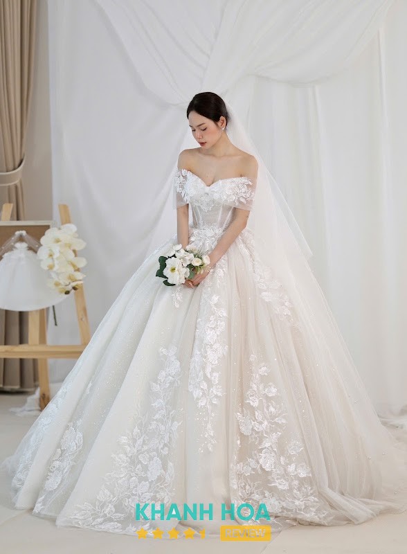 Thai Huy Makeup Academy & Bridal Cam Lâm