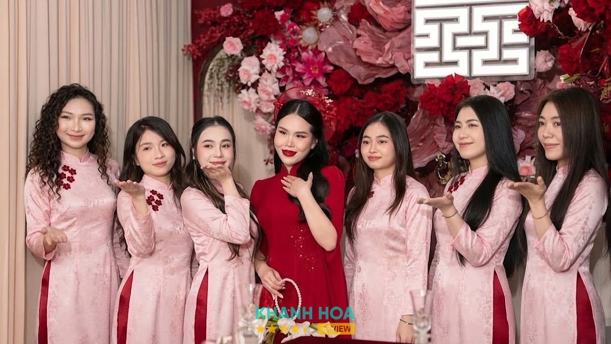 EMIIE Wedding • Áo Dài Tân Xuân Nha Trang