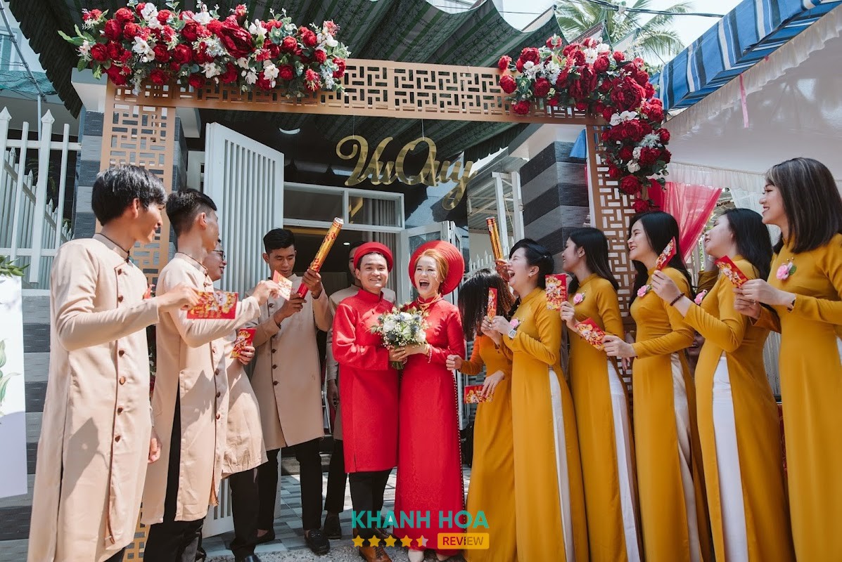 Áo Dài Bưng Quả Nha Trang Nha Trang