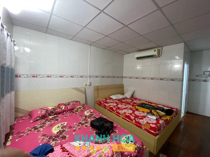 Bãi biển trước Homestay A Phổ
