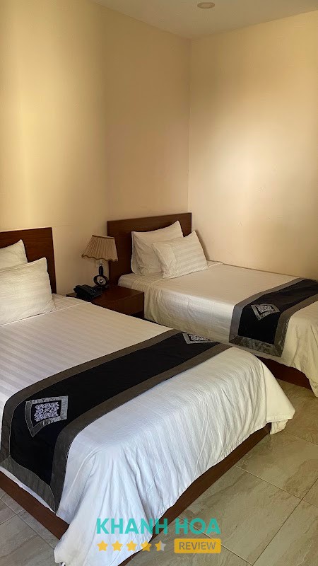 Khuôn viên Aloha Hotel