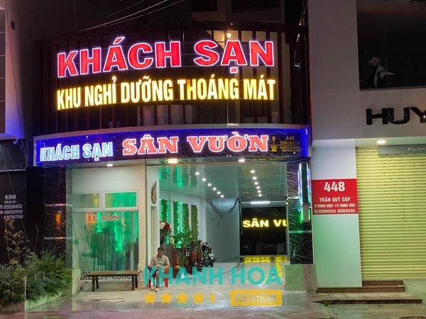 Khách sạn Sân Vườn tại Ninh Hòa