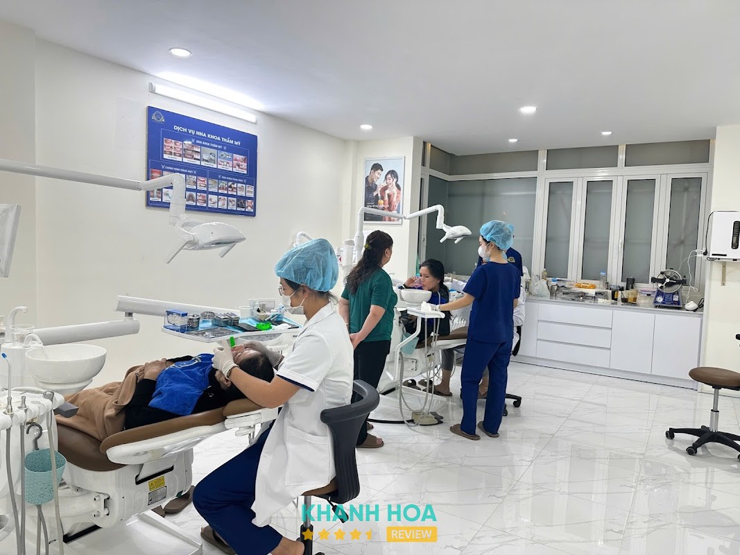 NHA KHOA LAVA LUXURY PHAN RANG - ảnh 1