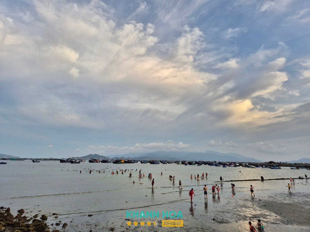 bãi tắm số 4 ( cầu tàu) – hình ảnh tiêu biểu
