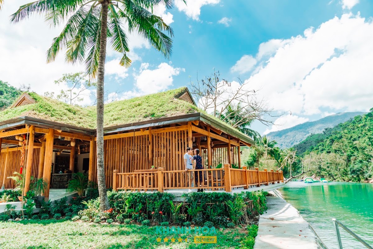 Khu du lịch Ba Hồ Khánh Hòa