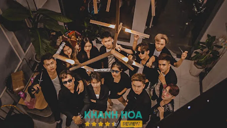 KimThoa Hair Stylist – Academy: 239 Ngô Gia Tự, P. Nha Trang