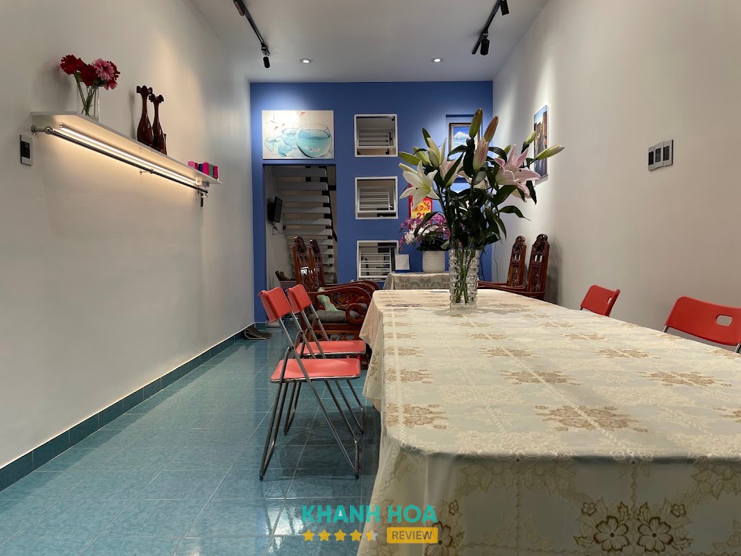 Thiết kế áo dài của Nhà May Thanh Vân