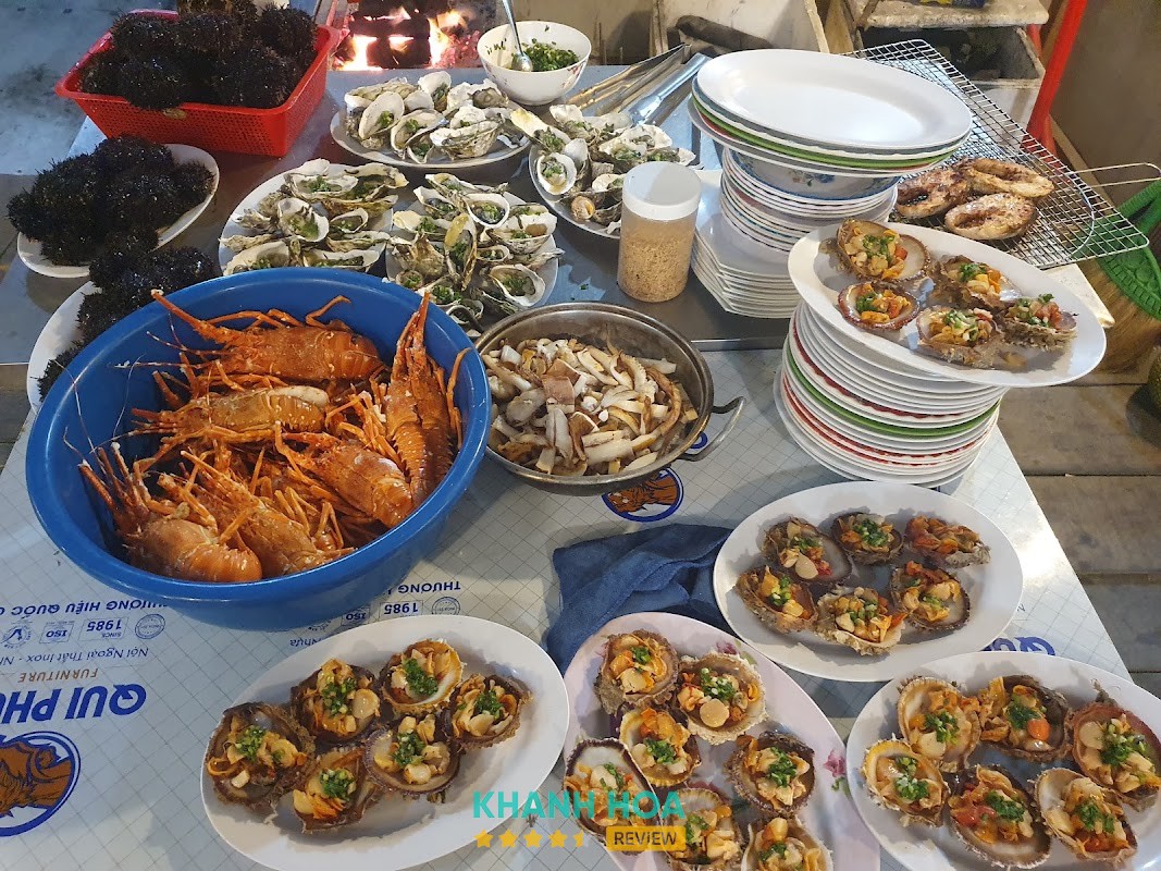 Món ăn tại Nhà Hàng Du Hí