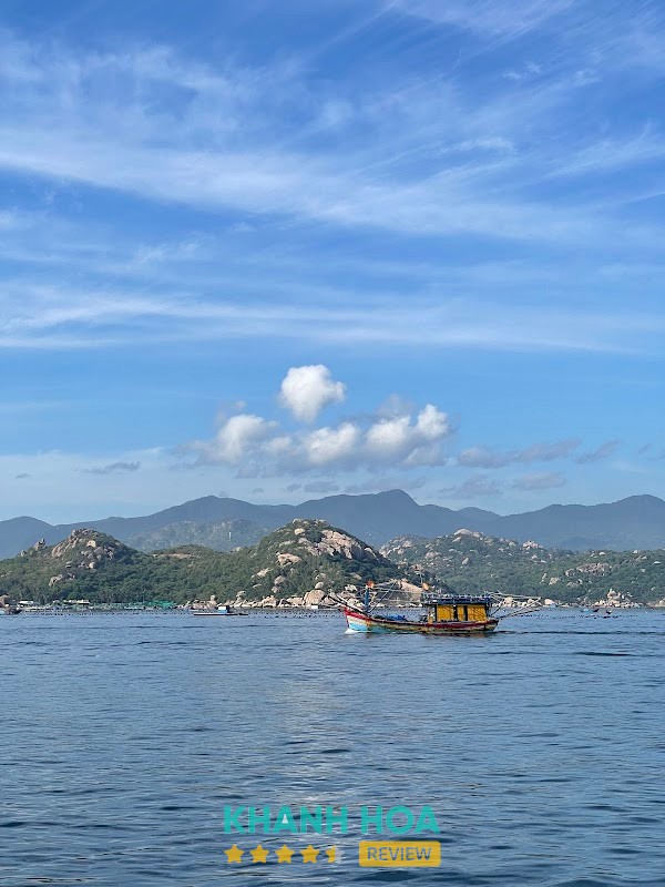 Không gian ăn uống Nhà Bè Bình Ba Journey