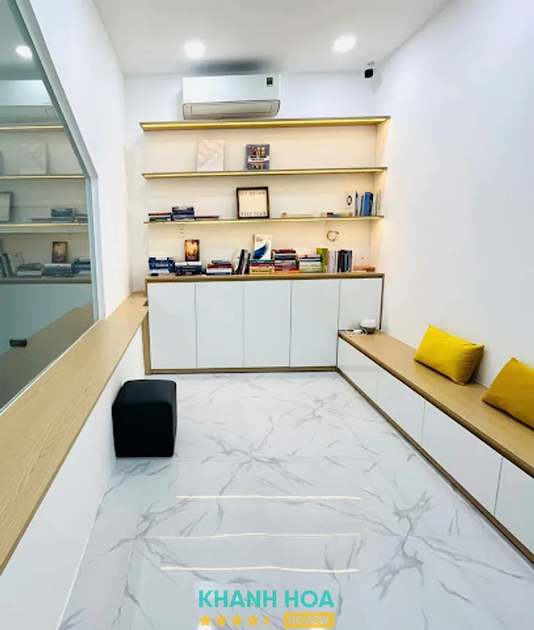 Nha khoa Đức An: 208 Thống Nhất, P. Tây Nha Trang
