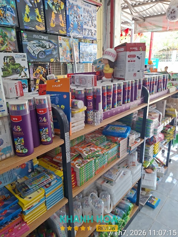 Nhà Sách Mực Tím hình ảnh 3