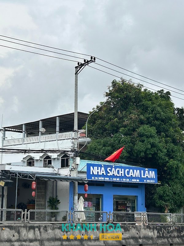 Nhà Sách Cam Lâm