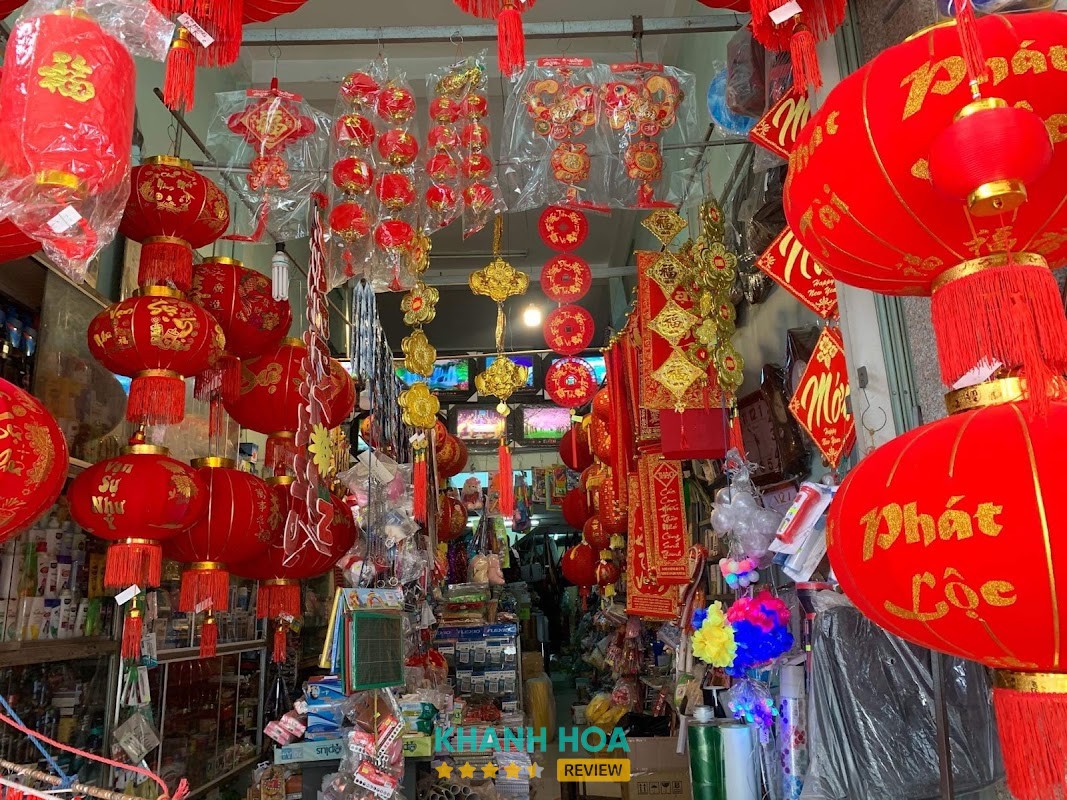Không gian Nhà Sách Hoàng Thuỷ