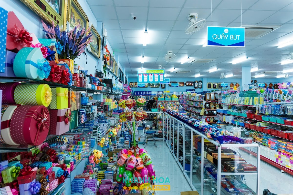 Trung Tâm Sách Ninh Diêm - hình ảnh 2
