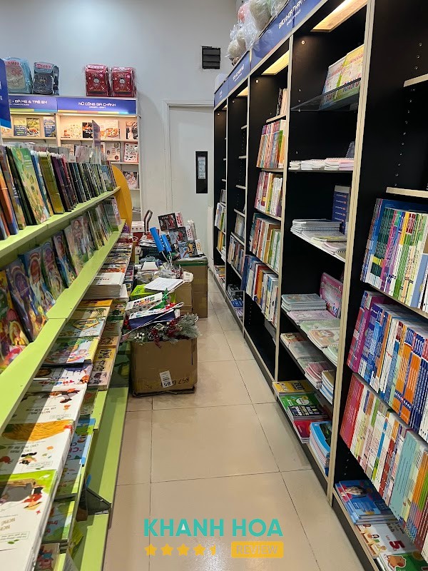 Nhà Sách Phương Nam Vincom Phan Rang - hình ảnh 3