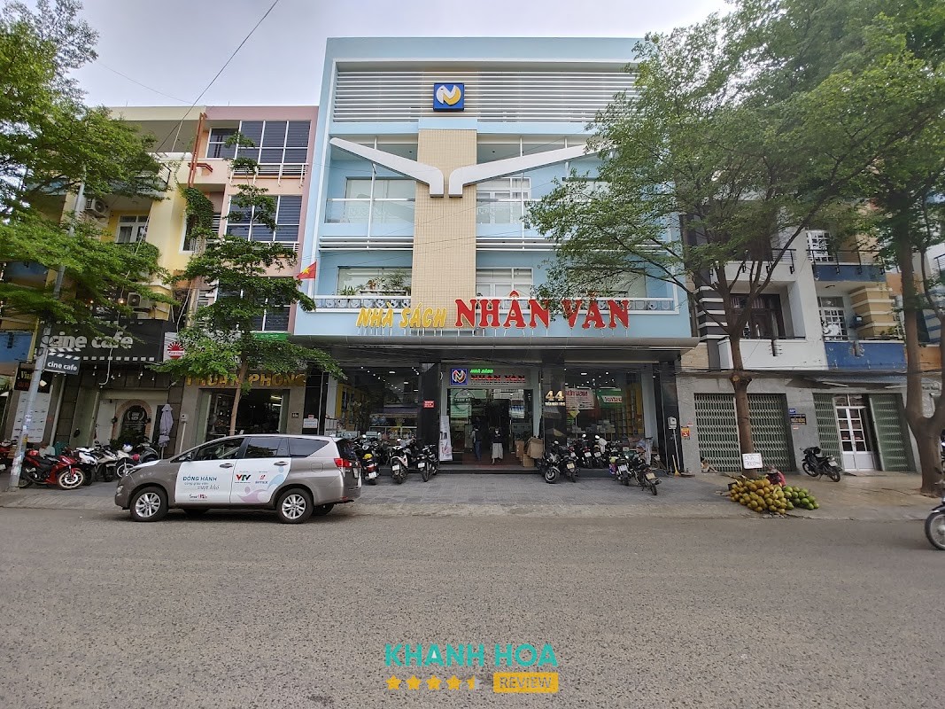 Nhà Sách Nhân Văn – hình ảnh 3
