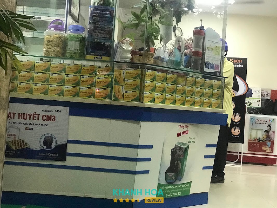 Không gian Nhà Thuốc Hùng Lánh