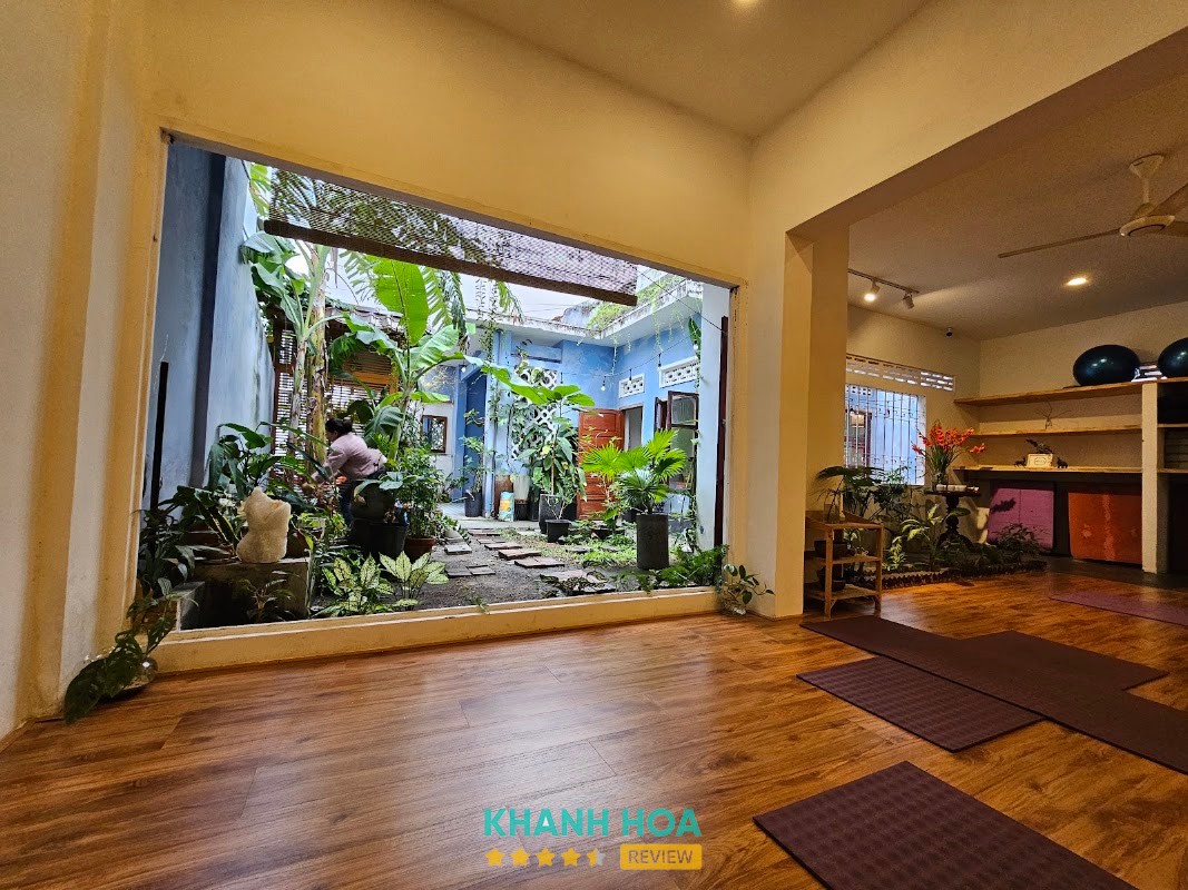 Xóm Thương Yoga & Wellness