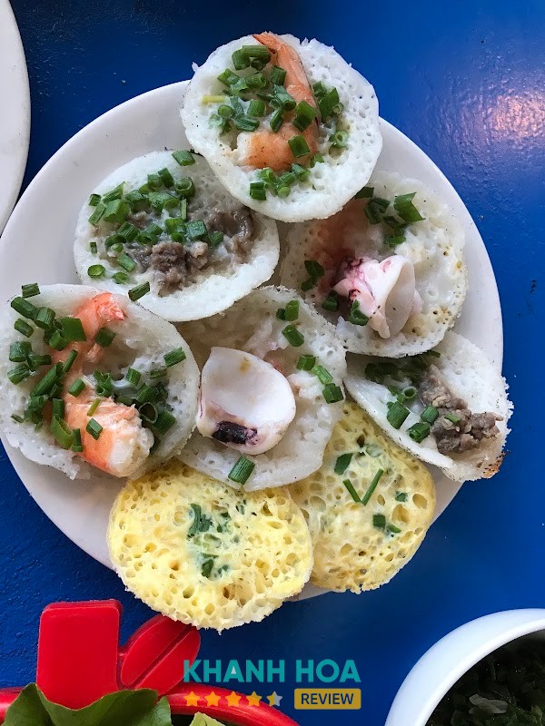 Bánh Căn Cô Thắm Cam Ranh