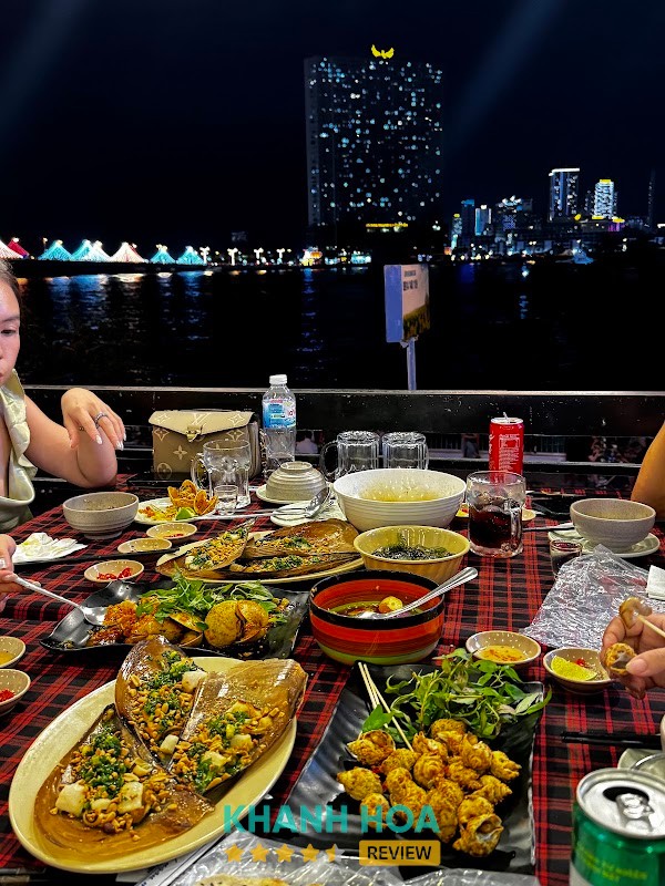 Hải sản Địa Phương Vien Ho - Local seafood restaurant hình ảnh 2
