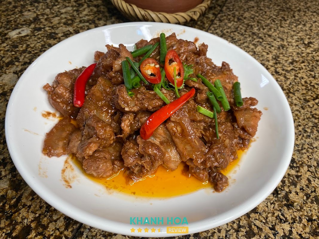 Mâm cơm tại Đồng Xoài Quán