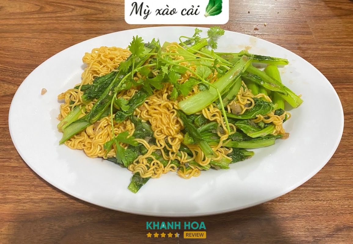 Không gian ven đầm tại Nhà Hàng Bến Phà