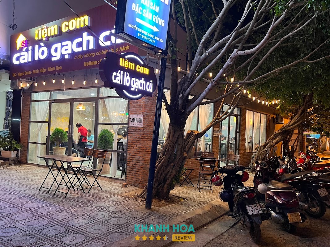 Tiệm cơm Cái lò gạch cũ hình ảnh 1