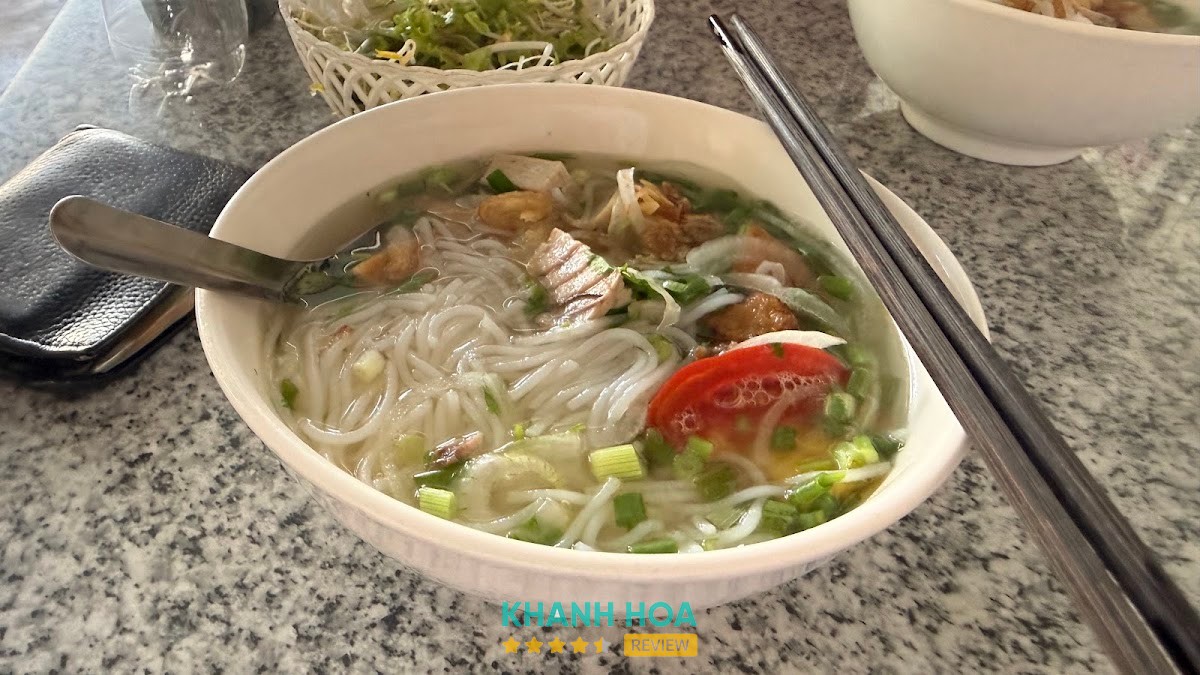 Tô bún cá Tân Thành
