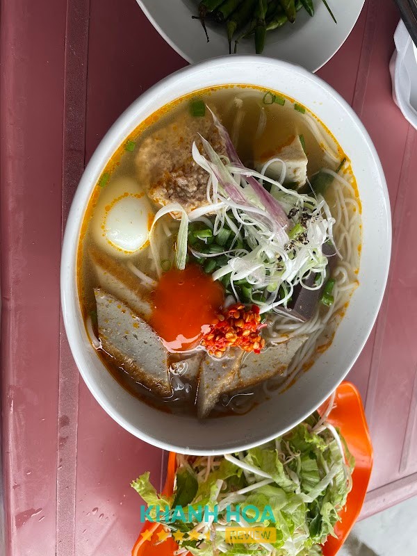 Tô bún riêu cua đồng Cam Lâm