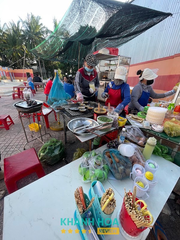 Ăn vặt Cô Đào - Cô Thắm Cam Ranh