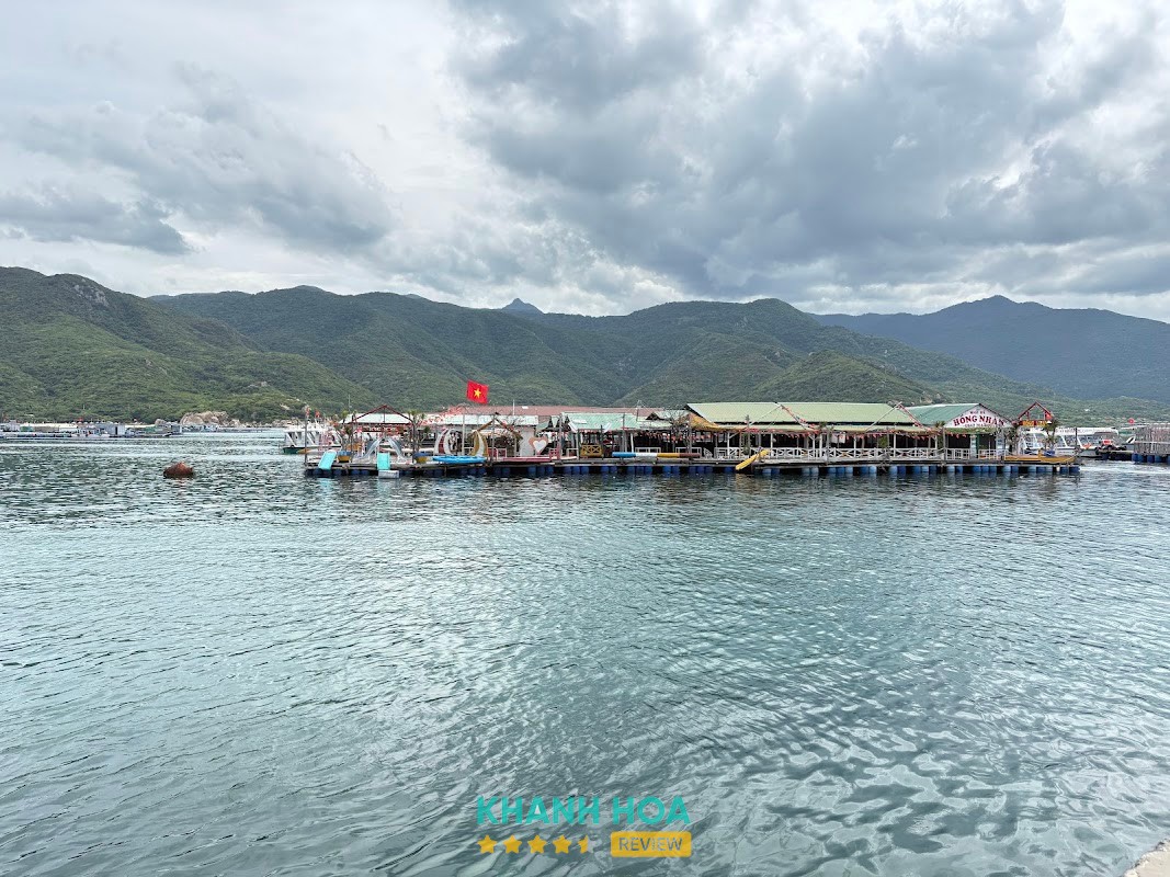 Không gian Nhà Bè Triệu Hoàng