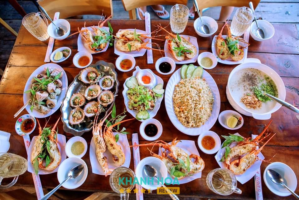 Bữa ăn tại Nhà bè Thâm