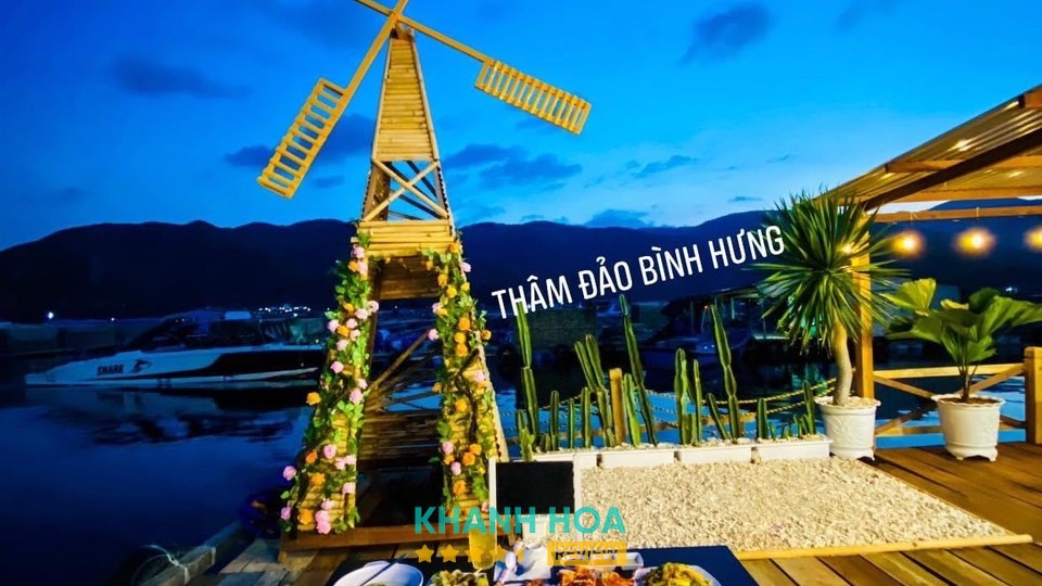 Không gian Nhà bè Thâm Bình Hưng