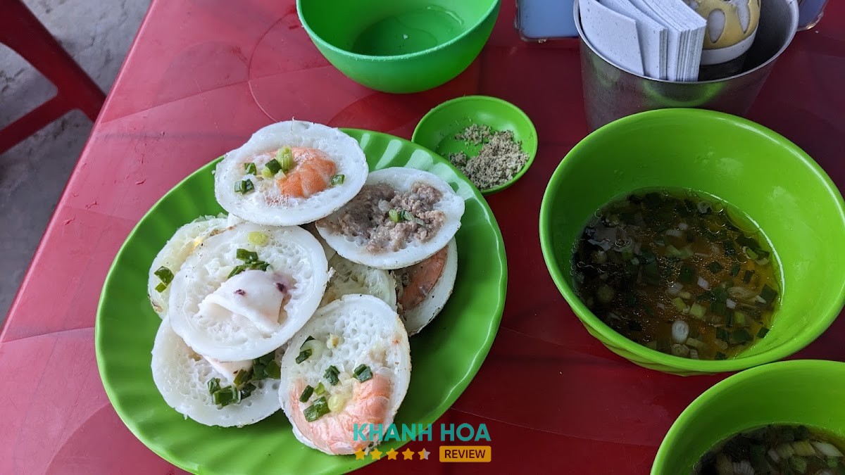 Bánh Căn Hải Sản Ba Ngòi Khánh Hòa