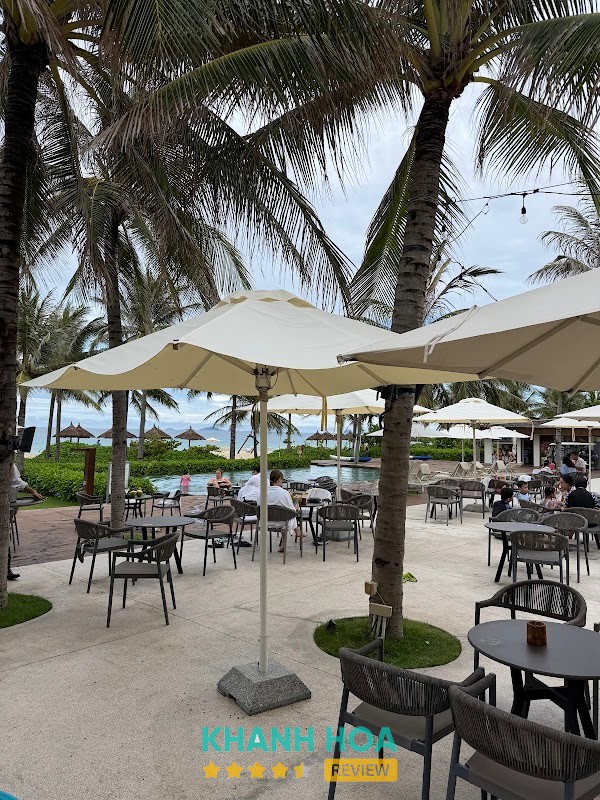 Beach Bar Cam Lâm