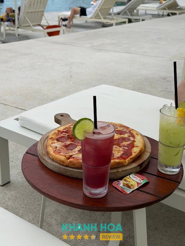 Beach Bar - không gian ngoài trời