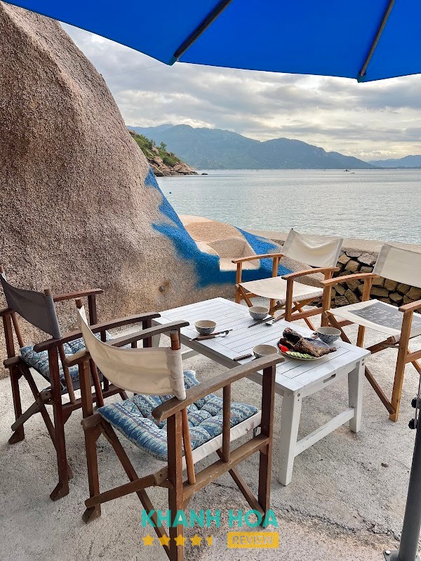 Floating Lounge Cam Ranh - không gian thực tế 1