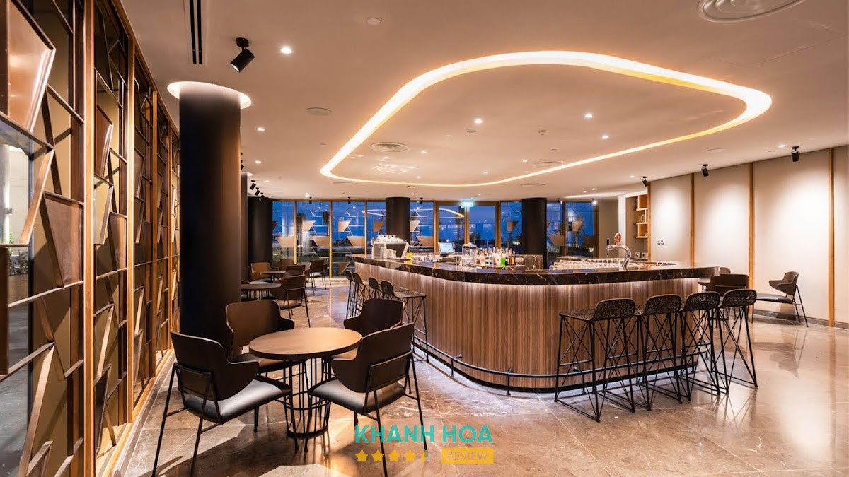 American Lounge & Bar - không gian thực tế 1