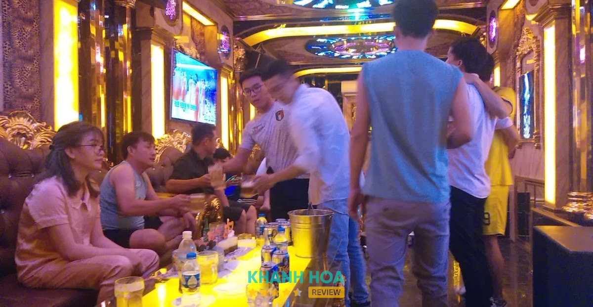 Mỹ Ca karaok - không gian thực tế 3